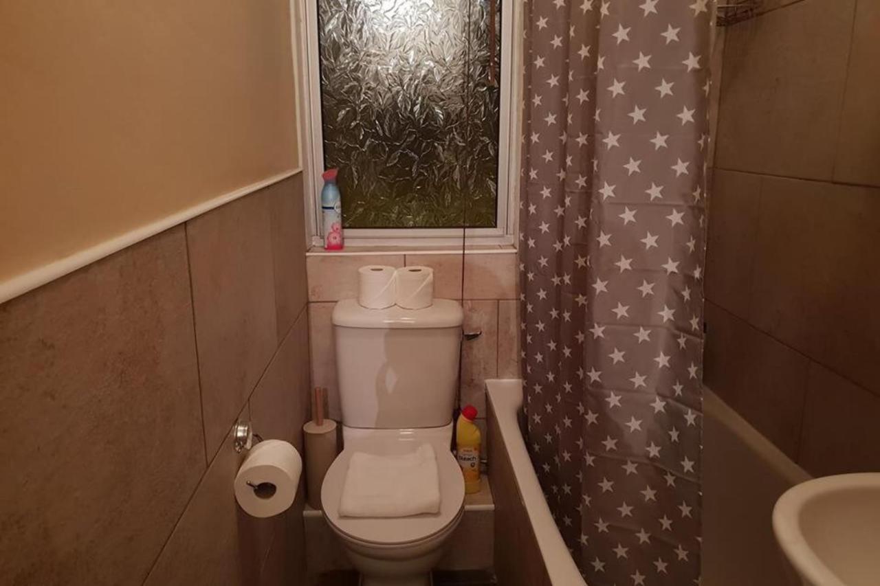 Bright 1 Bedroom Apartment Near City Centre EDI Buitenkant foto